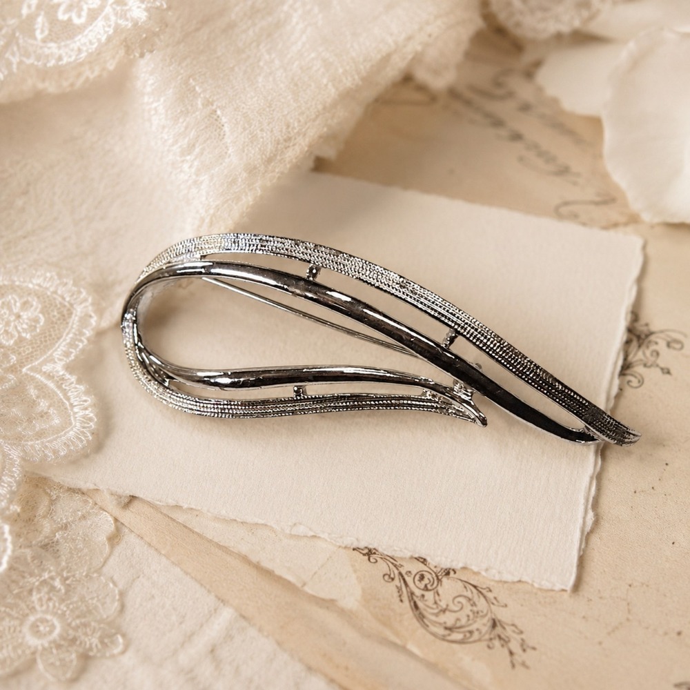 Sarah Coventry Brooch Silver Tone Abstract Swoosh Modernist Vintage Pin OS‎